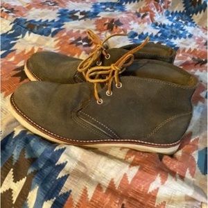 Red wing boots 3152 heritage chukka rough out mens 9.5